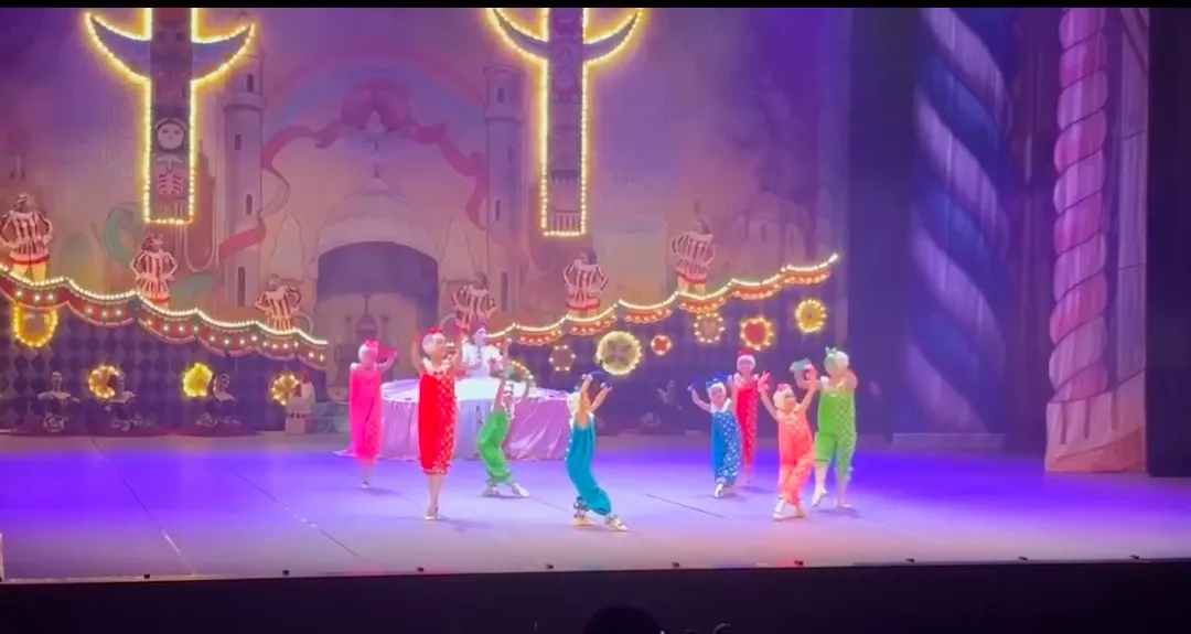 「くるみ割り」全幕バレエフルオーケストラに出演